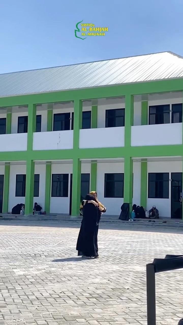 Tangis Bahagia di Bumi Mekar Sari: Suasana Penjengukan Perdana Santri SMPIQu ABAM Dumai SMPIQu Al-Bahjah Al-Maunah
